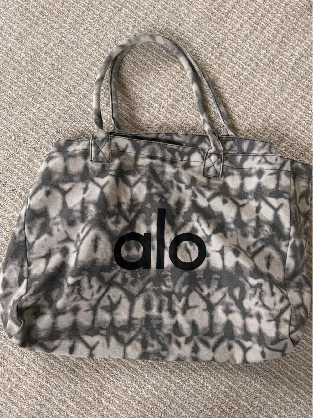 Never used ALO Yoga Gray and Cream Tie-Dye Canvas Tote